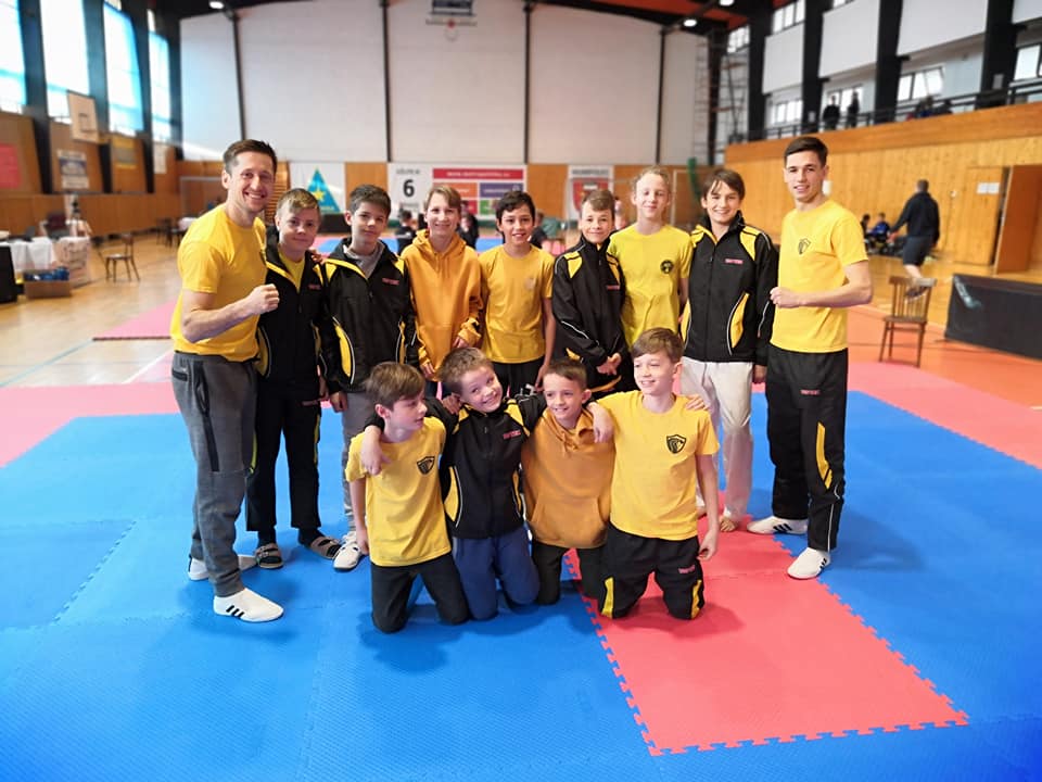 Aprílový turnaj a 4 zlaté medaile pro Cobru